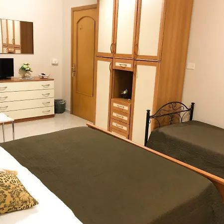 Sikelia Mare 아볼라